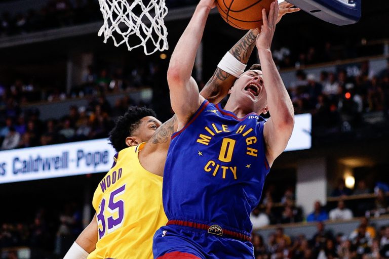 NBA |  Denver dominates Lakers in season opener