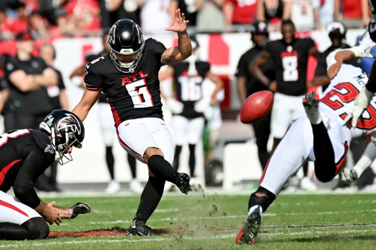 NFL |  The Falcons win 16-13 against the Buccaneers