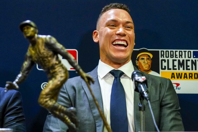 New York Yankees |  Outfielder Aaron Judge wins Roberto Clemente Award