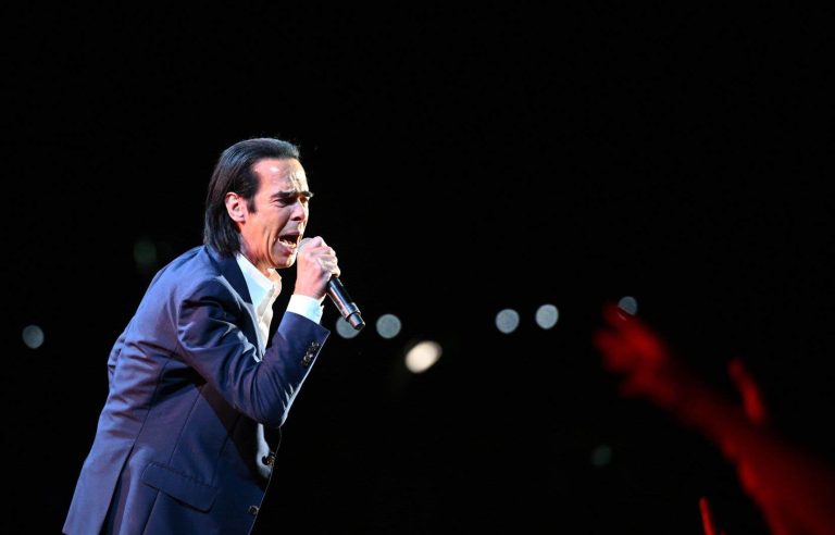 Nick Cave almost solo, imperial at Place des Arts