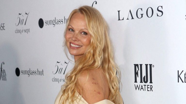 Pamela Anderson’s ex joins Laurent Ruquier’s gang