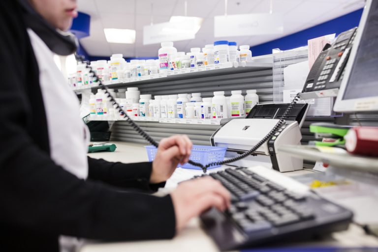 Patient files available to a pharmaceutical company |  Dozens of pharmacists fined