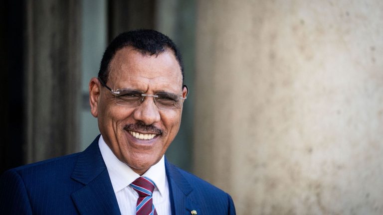 Putschists claim ousted president Mohamed Bazoum tried to escape