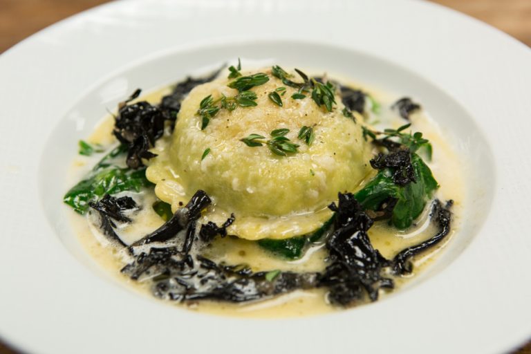 Recipe of the week |  Raviolo with runny egg yolk