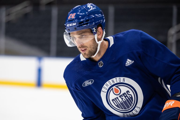 Released by the Oilers, Brandon Sutter announces his retirement