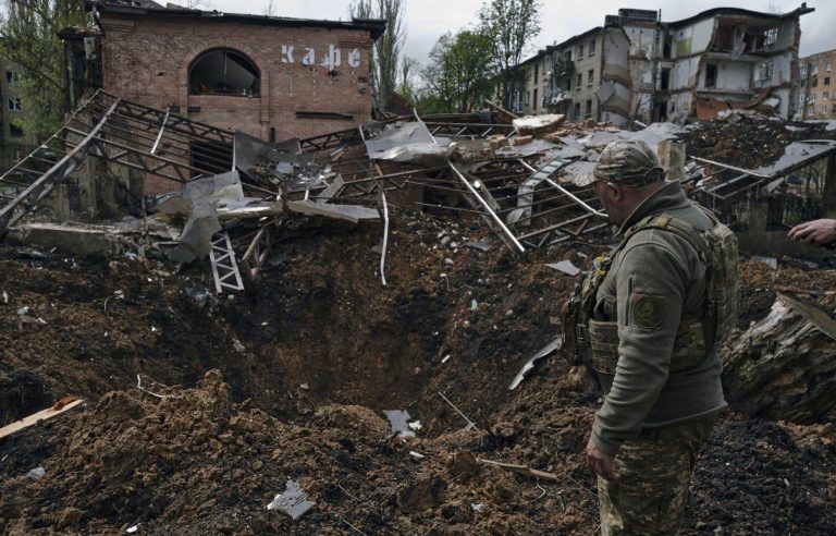 Russian army launches offensive to surround Ukrainian town of Avdiivka