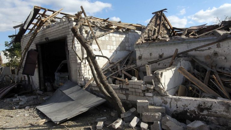 Russian strikes in the south of the country leave two dead and two injured