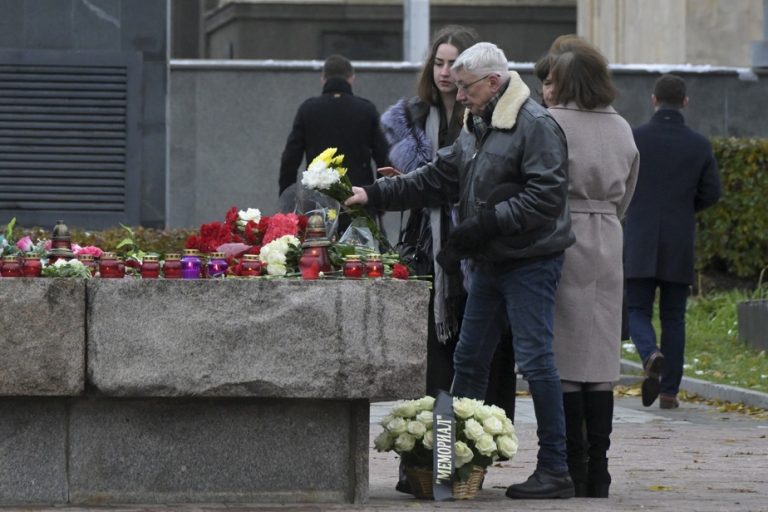 Russians commemorate victims of Soviet state terrorism