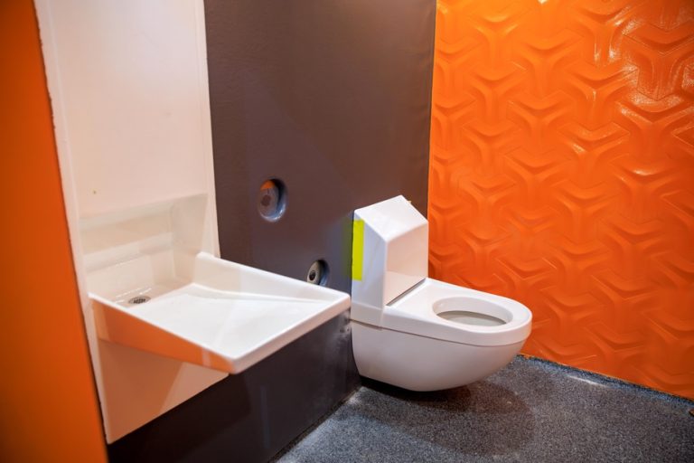 SME Innovation |  Public toilets that self-clean whenever you want