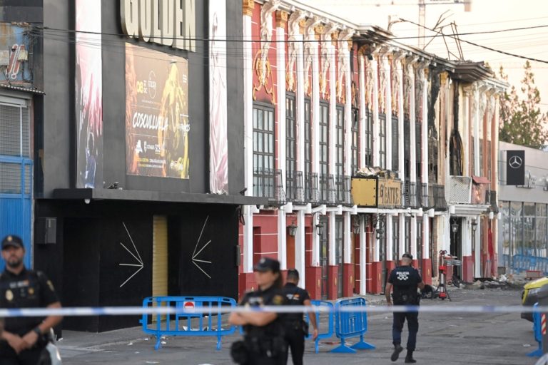 Spain |  Investigation and contemplation after the deadly fire in a nightclub