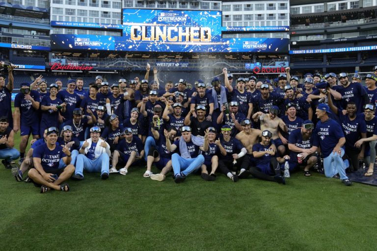 The Blue Jays will face the Twins in the playoffs