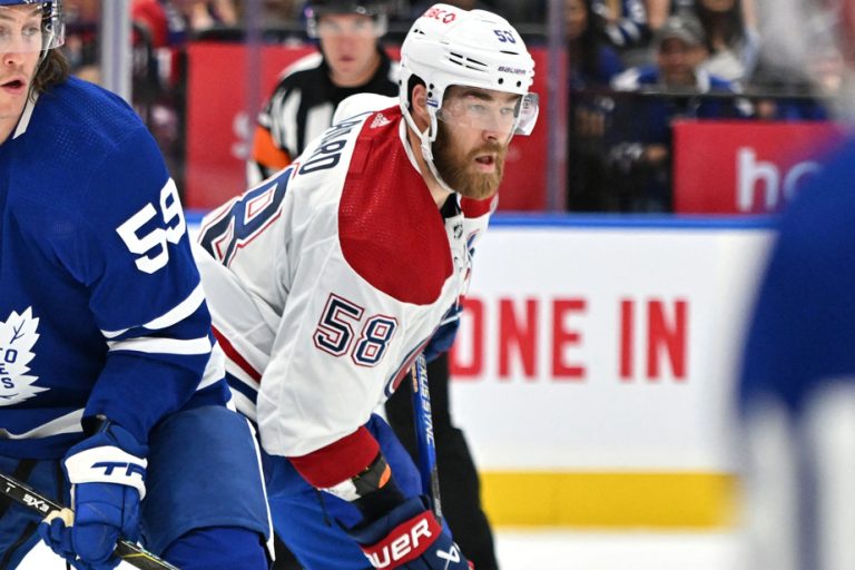 The Canadian |  David Savard injured, Gustav Lindström recalled