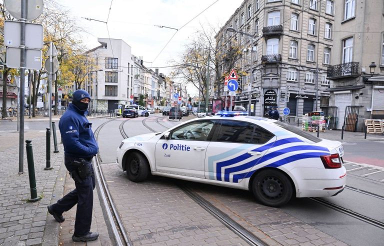 The man suspected of killing two Swedes in Brussels is dead