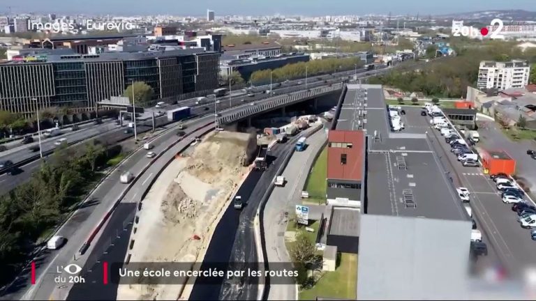 VIDEO.  A school surrounded by roads