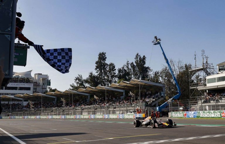 Verstappen dominates at the Mexican Grand Prix and secures his 16th victory