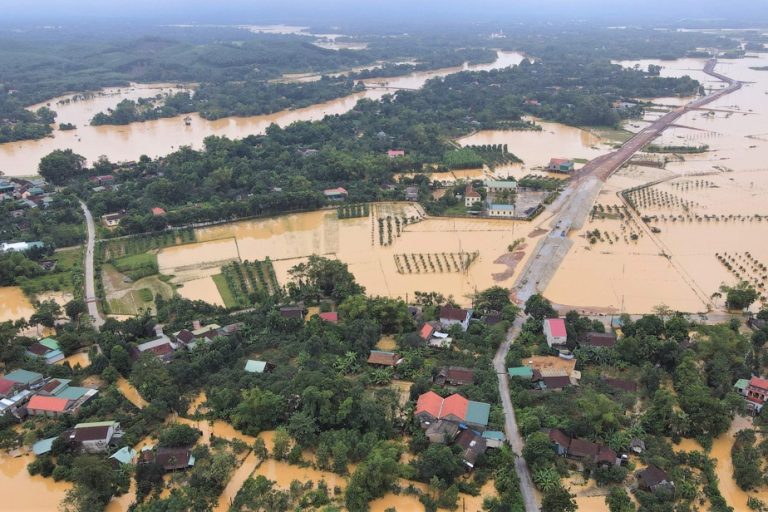 Vietnam: three dead in floods after heavy rains