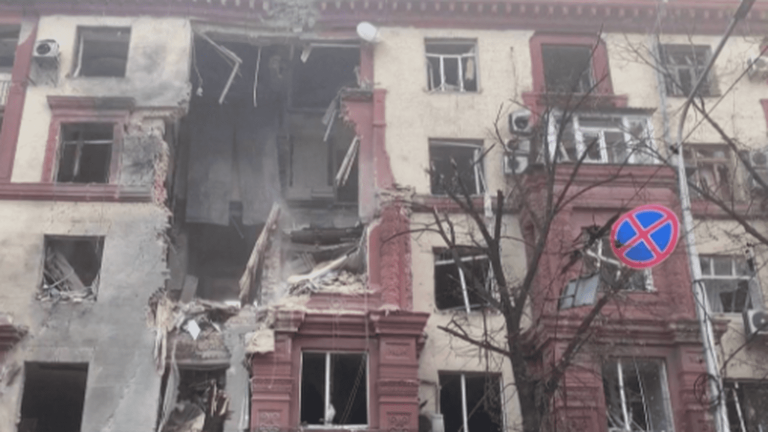 War in Ukraine: Russian strikes intensify