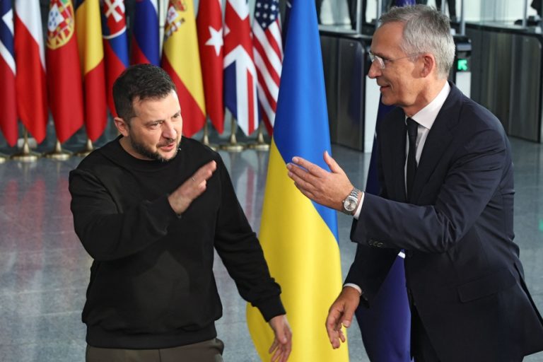 War in Ukraine, day 595 |  Zelensky on surprise visit to NATO to ensure support from his allies