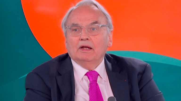 “We are totally in solidarity with the Israeli people,” says Jean-Louis Bourlanges, Modem deputy and president of the Foreign Affairs Committee at the National Assembly.