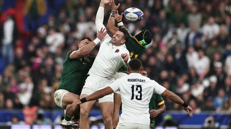 relive the incredible victory of the Springboks who turned the match around in the last minutes (16-15)