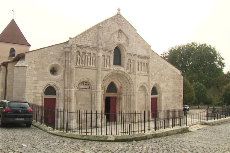 in Charente, a young priest indicted for sexual assault on a minor