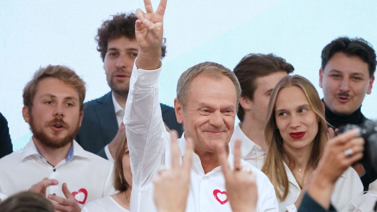 in Poland, the centrist and pro-European opposition celebrates victory in the legislative elections