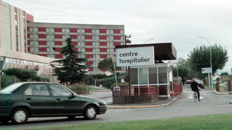 nearly 5,000 patients recalled to be tested for hepatitis and HIV after a failure to sterilize dental equipment at Tarbes-Lourdes hospital