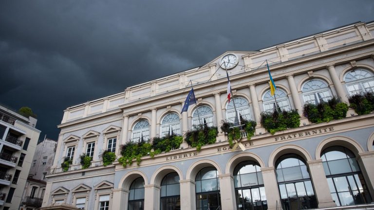 relatives of mayor Gaël Perdriau evoke a trap against one of his predecessors Michel Thiollière, in a video revealed by Médiapart