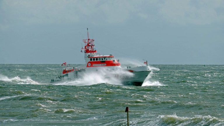 one dead and four missing after collision between two cargo ships in the North Sea