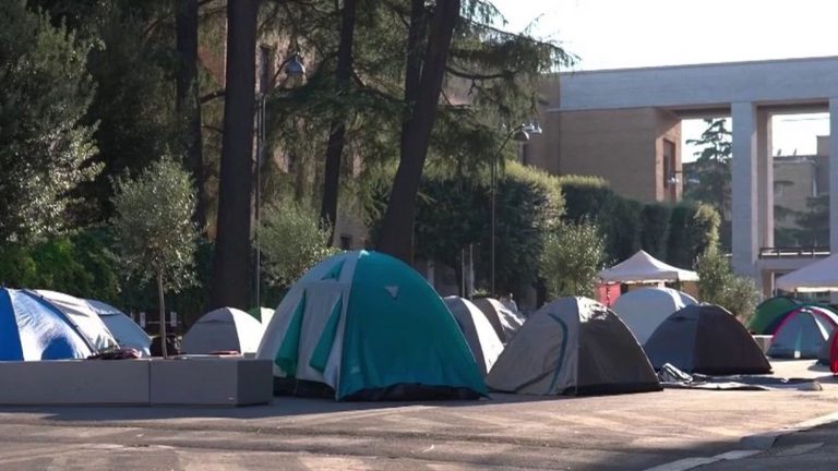 students protest against the price of rent