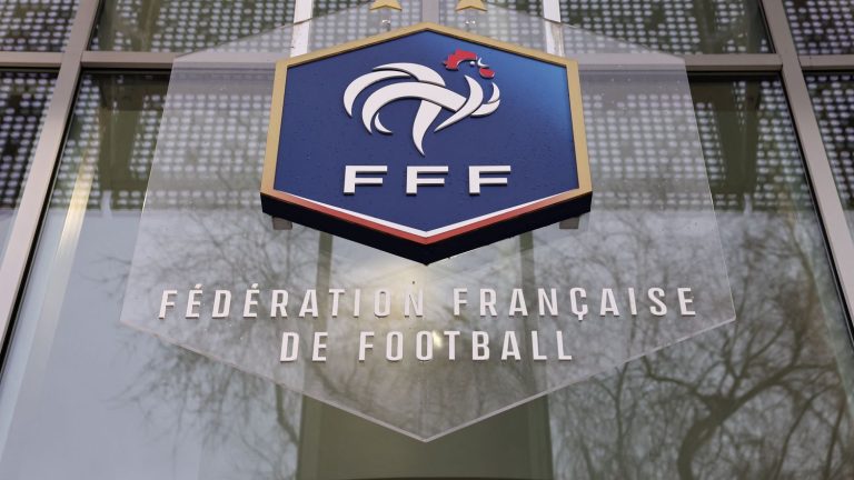 the Federation announces that the French team will test traveling by train