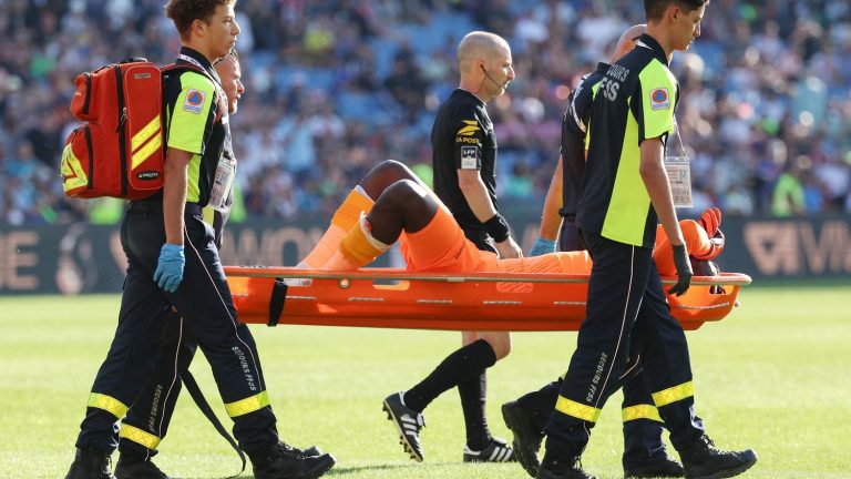 the Montpellier-Clermont match definitively stopped after a firecracker was thrown at goalkeeper Mory Diaw, a suspect in police custody