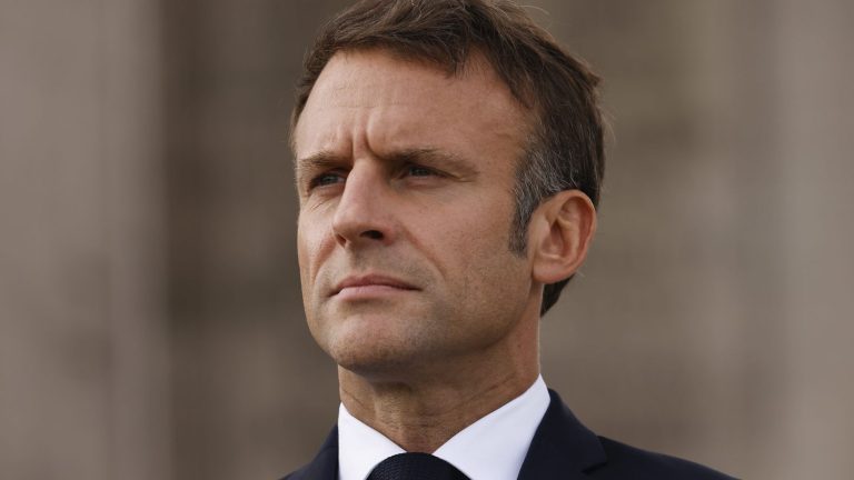 the majority remains suspended on Emmanuel Macron’s decision