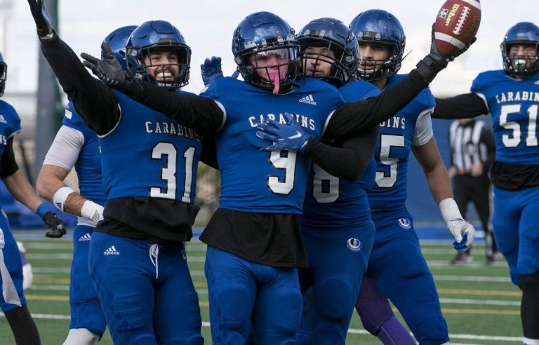 The Carabins qualify for the Vanier Cup