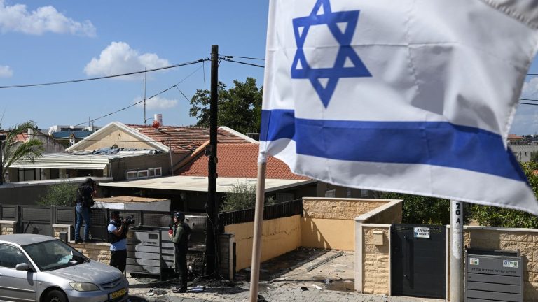 2 km from the Gaza Strip, the ghost town of Sderot