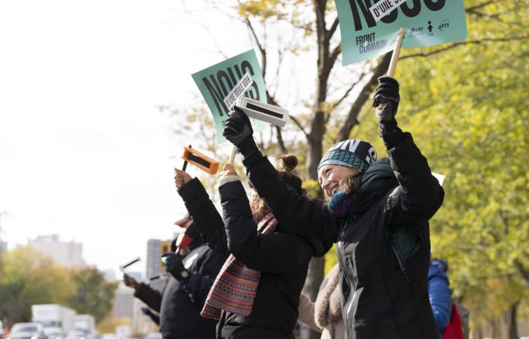 420,000 Common Front union members on strike