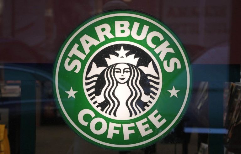 A first Starbucks unionizes in Quebec