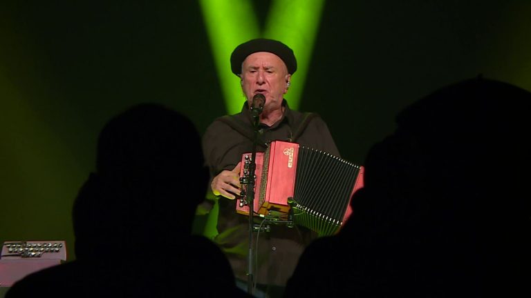 After 50 years of career, it’s time to celebrate at Nadau, an Occitan singing group in Pau