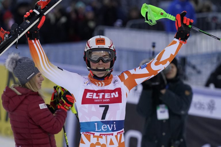 Alpine Skiing World Cup |  Petra Vlhova wins first slalom of the season in Levi