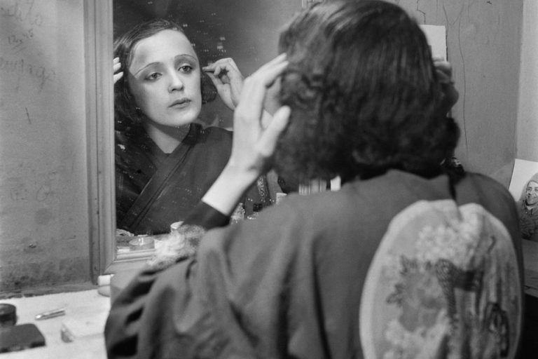 An animated biopic project of Edith Piaf developed with AI