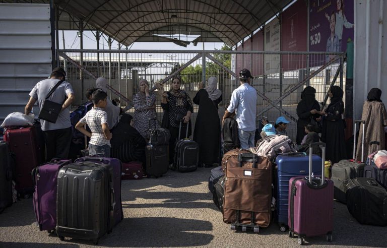 Another 32 Canadians left the Gaza Strip through the Rafah border crossing on Thursday