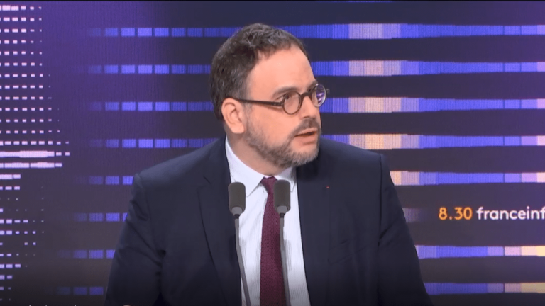 Anti-smoking plan, shortage of hospital staff, respiratory diseases in China… Aurélien Rousseau’s “8h30 franceinfo”