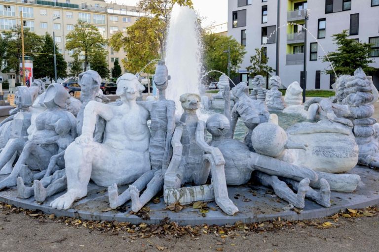 Austria |  Ugly fountain sparks mockery in Vienna