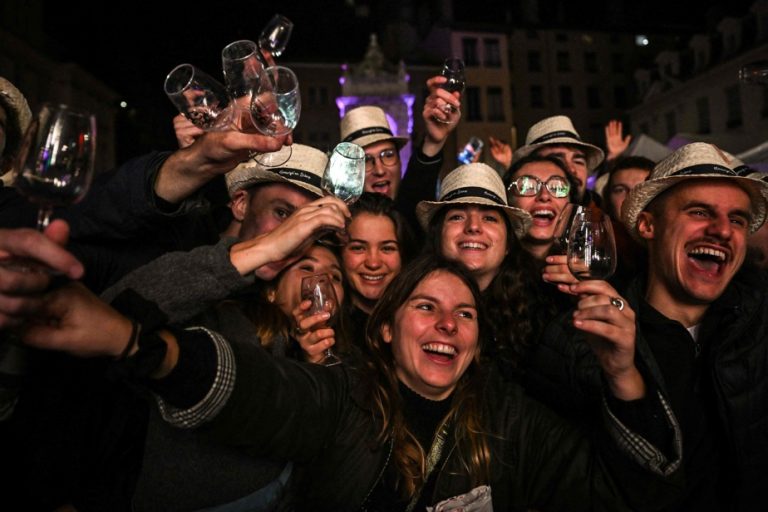 Beaujolais nouveau |  Launch with fanfare in Beaujeu, capital of the vineyard