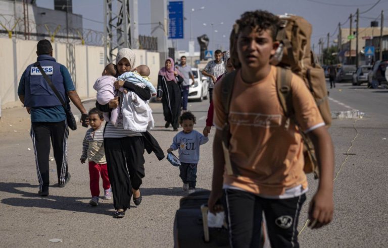 Canadians stuck in Gaza will have to wait until at least Tuesday