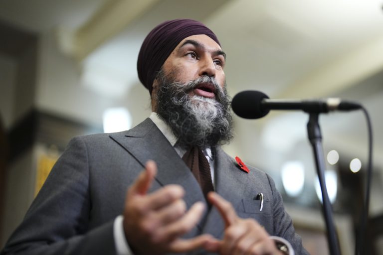 Carbon tax |  Singh defends his support for Conservative motion