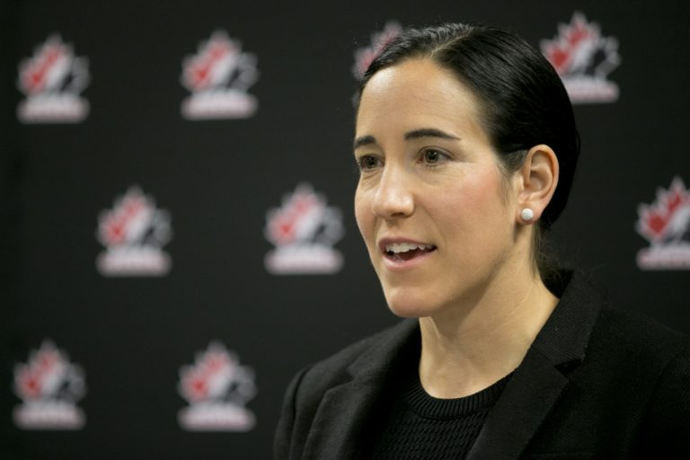 Caroline Ouellette in the Hall of Fame |  “One of the great ambassadors of women’s hockey”