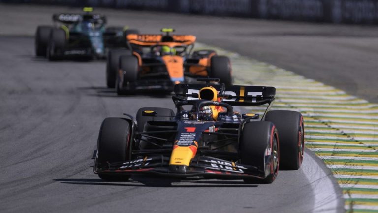 Charles Leclerc retires on the formation lap, Max Verstappen takes off after another start… Follow the Brazilian Grand Prix