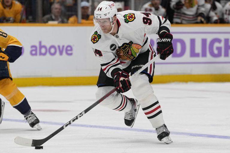 Chicago Blackhawks |  Corey Perry still removed from training