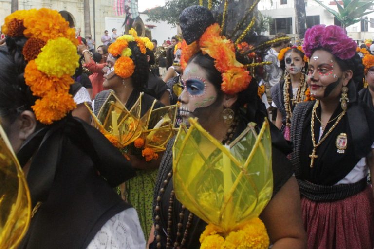 Day of the Dead in Mexico |  Lively and multicolored celebration in Oaxaca